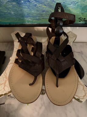 Costume National CNC Women's Brown Leather Strappy Toe-Post Sandals